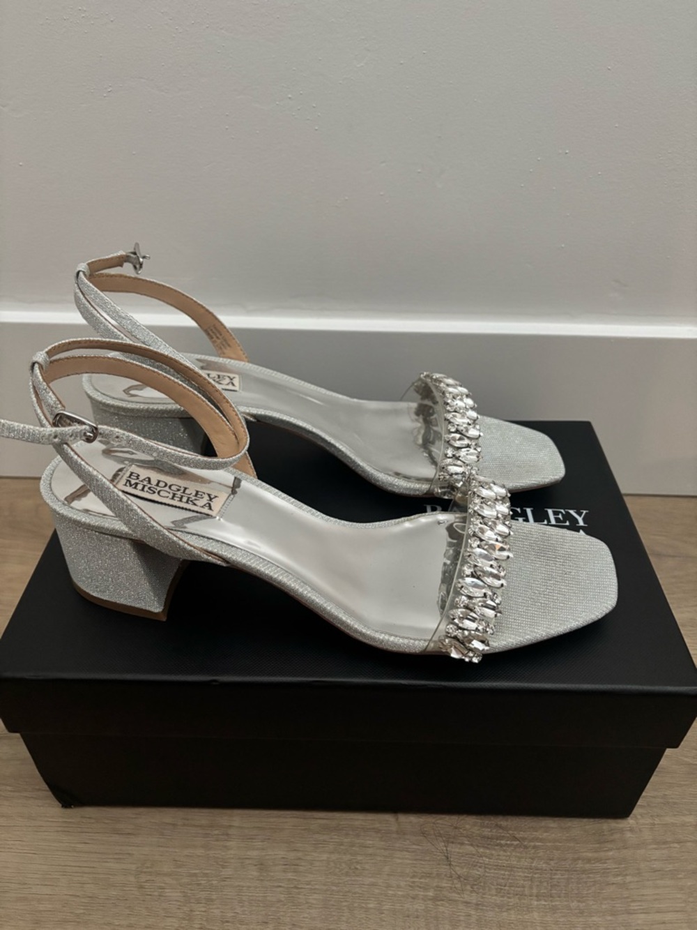 Badgley Mischka Silver Heeled Embellished Slingback Heels Size 8.5
